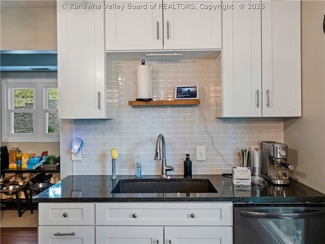 791 Suncrest Road, Charleston, WV 25303