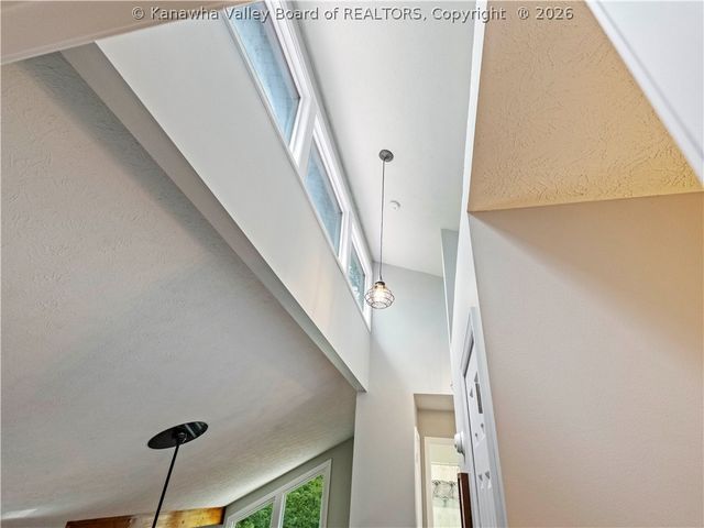 791 Suncrest Road, Charleston, WV 25303