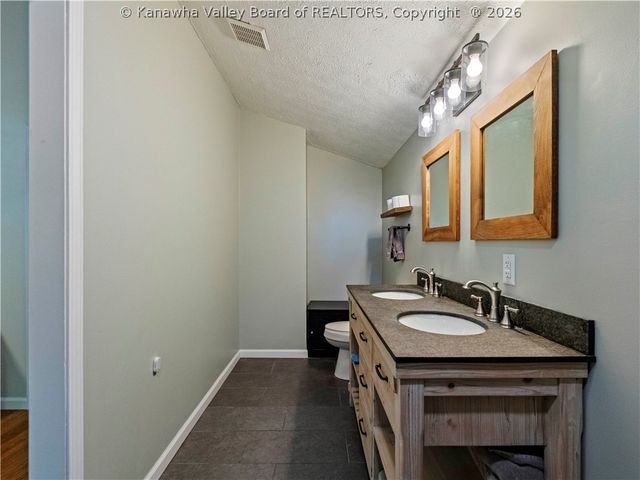 791 Suncrest Road, Charleston, WV 25303