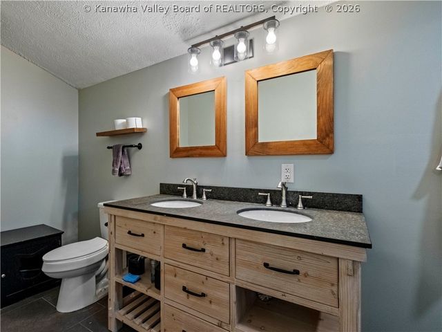 791 Suncrest Road, Charleston, WV 25303