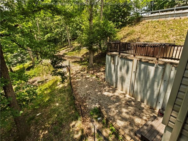 791 Suncrest Road, Charleston, WV 25303