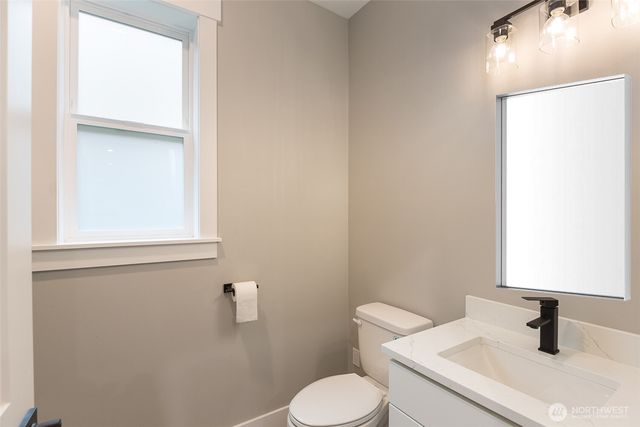 62 Woodland Drive, Sequim, WA 98382