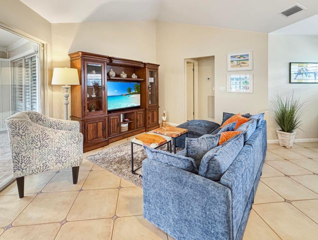 1127 E Seminole Avenue 8a, Jupiter, FL 33477