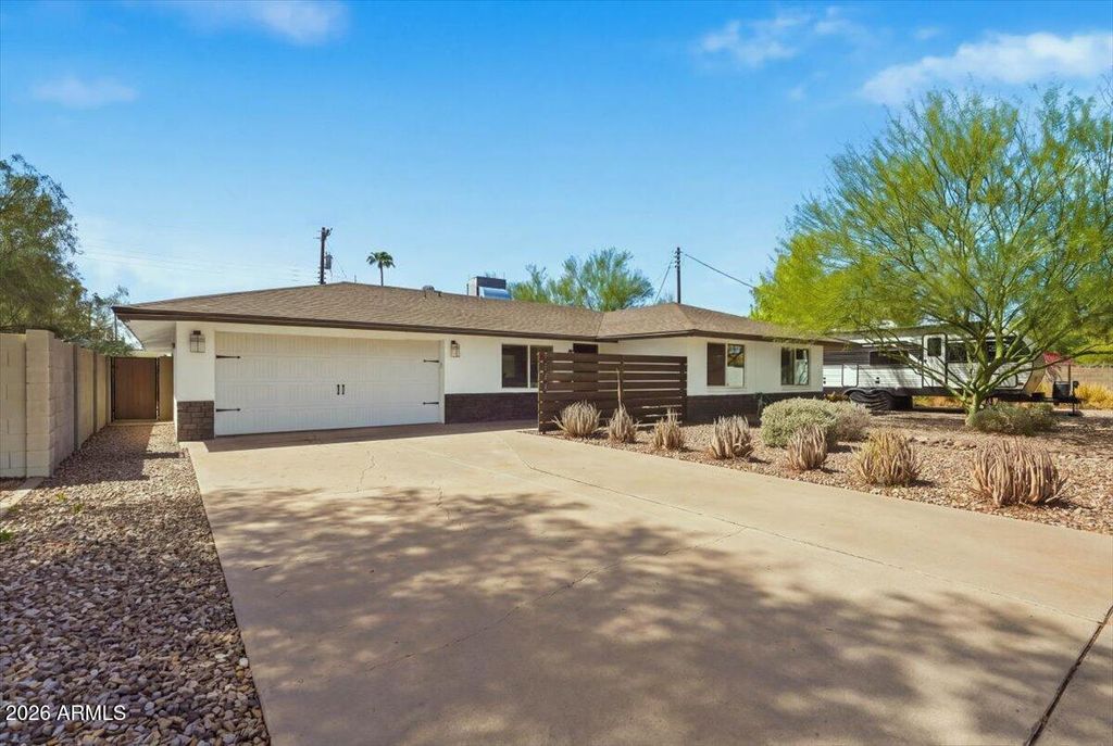 1209 W MEDLOCK Drive, Phoenix, AZ 85013 — photo 3