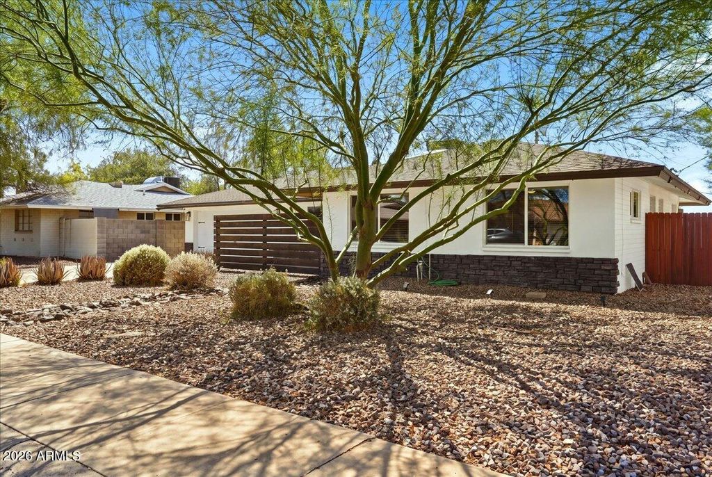 1209 W MEDLOCK Drive, Phoenix, AZ 85013 — photo 4