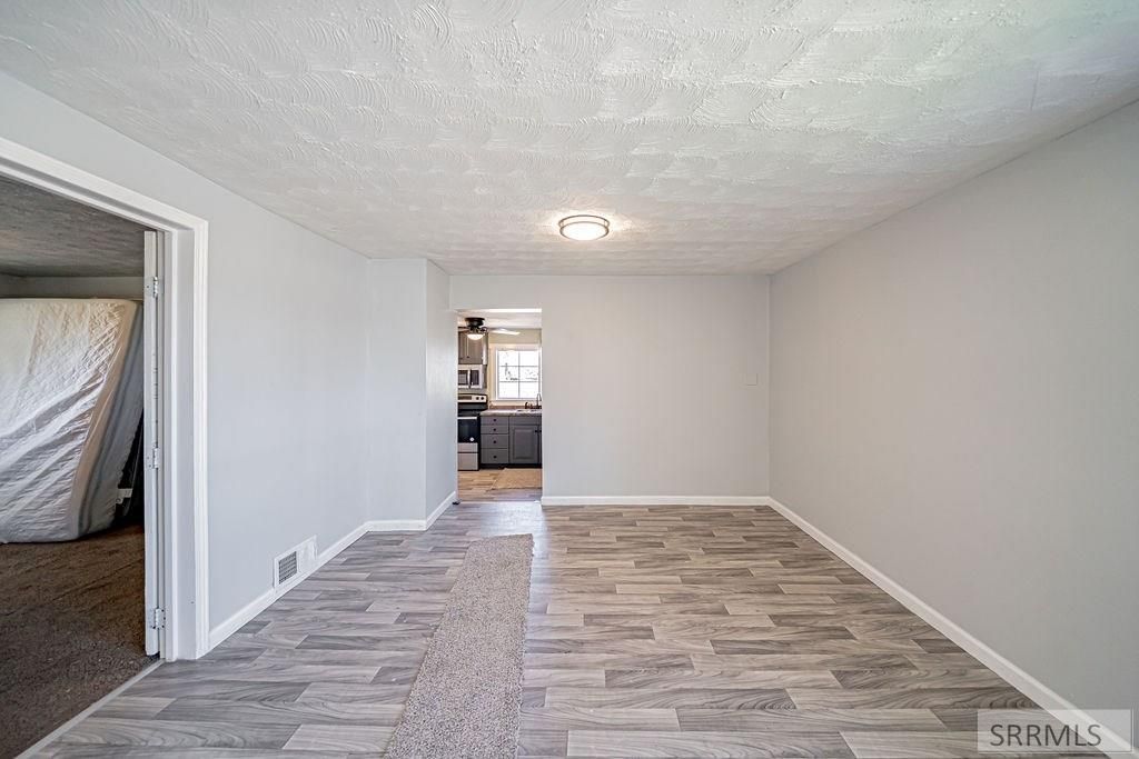Image 16 of property listing at 3679 N 5000 E, Sugar City, ID 83448