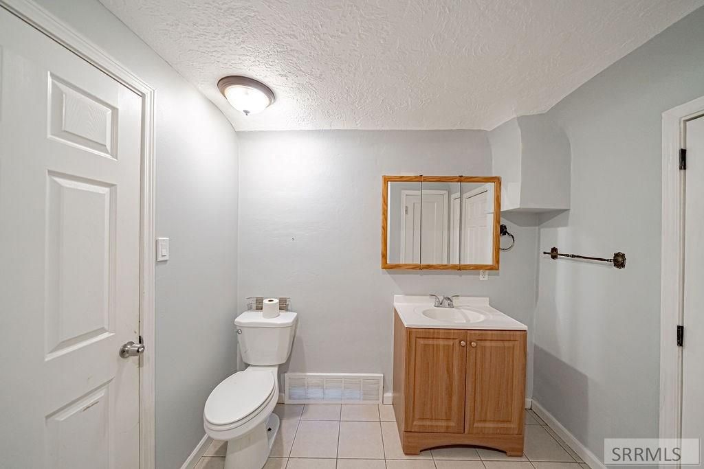 Image 26 of property listing at 3679 N 5000 E, Sugar City, ID 83448