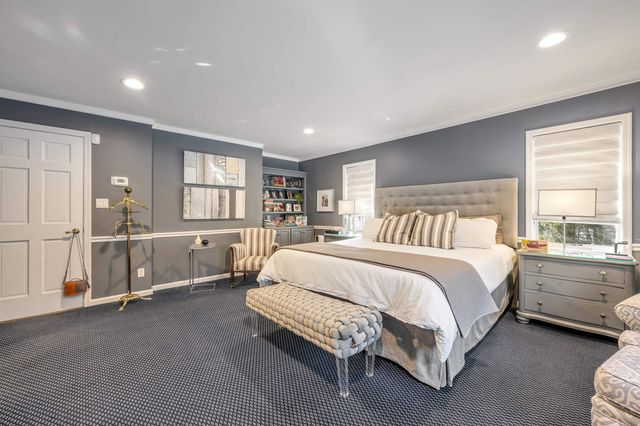 15 KENWOOD DR, Woodcliff Lake, NJ 07677