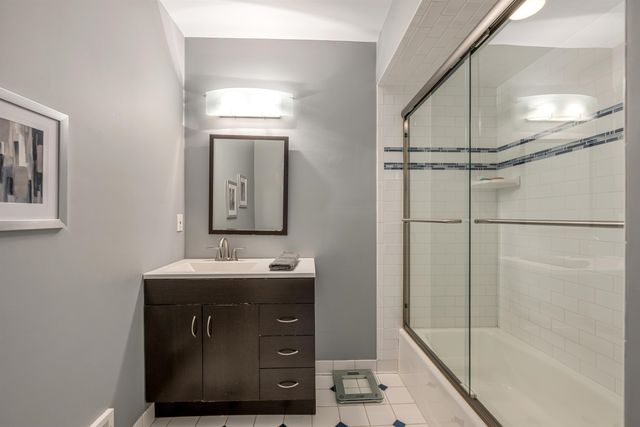 15 KENWOOD DR, Woodcliff Lake, NJ 07677