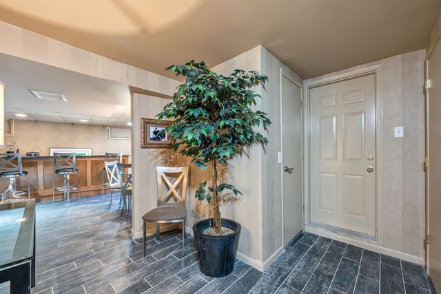 15 KENWOOD DR, Woodcliff Lake, NJ 07677