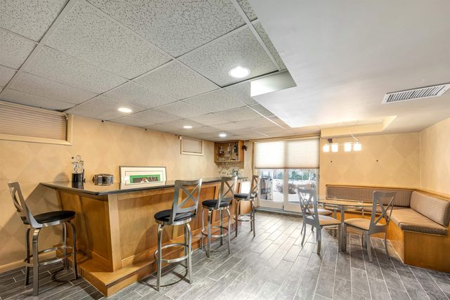 15 KENWOOD DR, Woodcliff Lake, NJ 07677