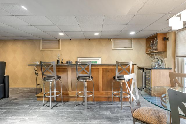 15 KENWOOD DR, Woodcliff Lake, NJ 07677