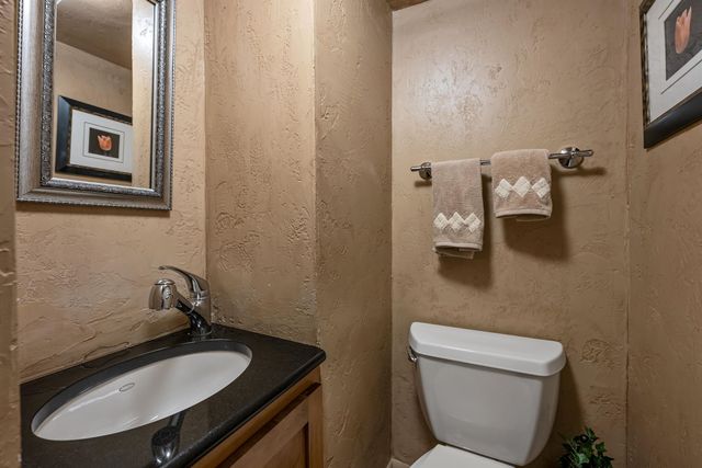 15 KENWOOD DR, Woodcliff Lake, NJ 07677