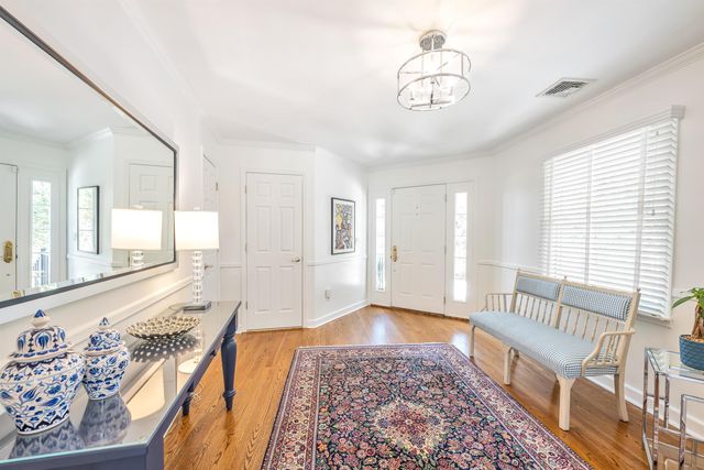 15 KENWOOD DR, Woodcliff Lake, NJ 07677