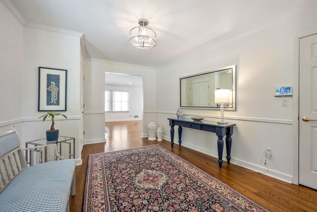 15 KENWOOD DR, Woodcliff Lake, NJ 07677