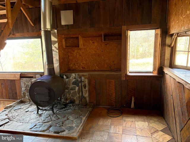 986 RUSHING RIVER RD, Augusta, WV 26704