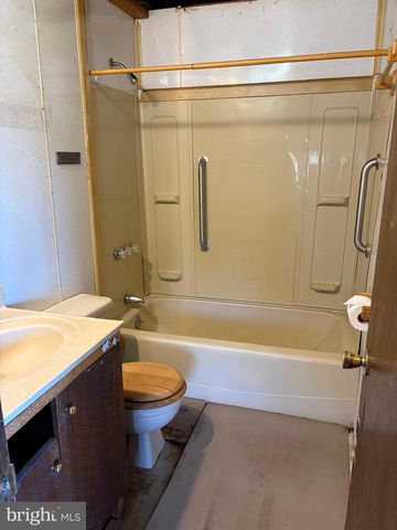 986 RUSHING RIVER RD, Augusta, WV 26704