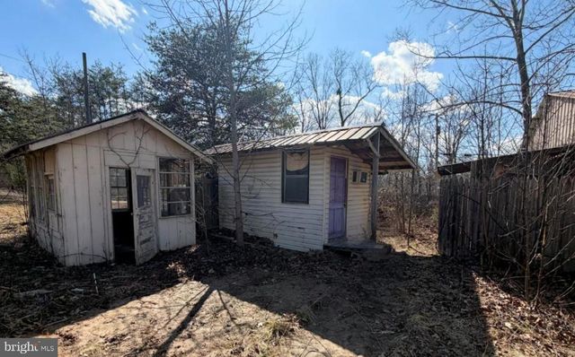 986 RUSHING RIVER RD, Augusta, WV 26704