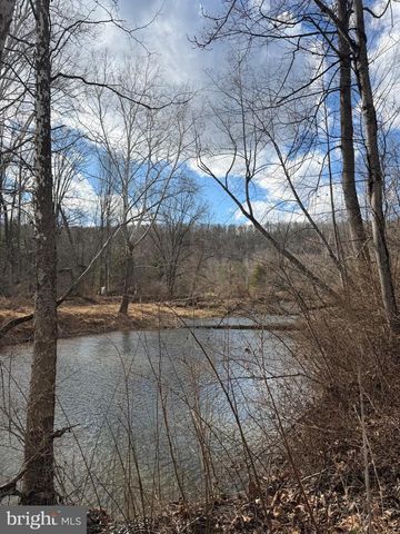 986 RUSHING RIVER RD, Augusta, WV 26704