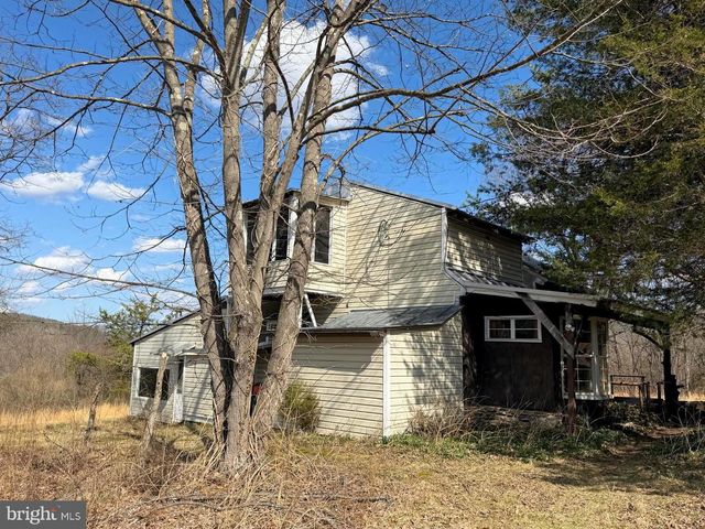 986 RUSHING RIVER RD, Augusta, WV 26704