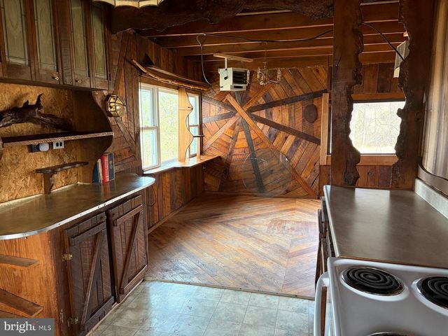 986 RUSHING RIVER RD, Augusta, WV 26704