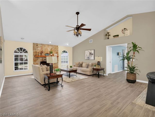 1712 Frontier CIR, Labelle, FL 33935