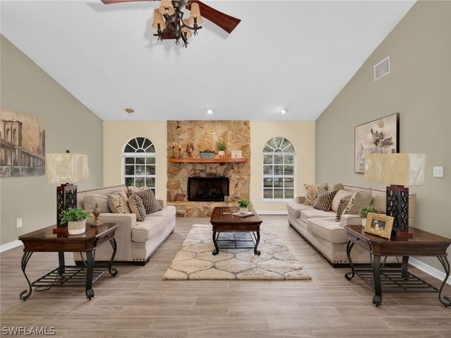 1712 Frontier CIR, Labelle, FL 33935