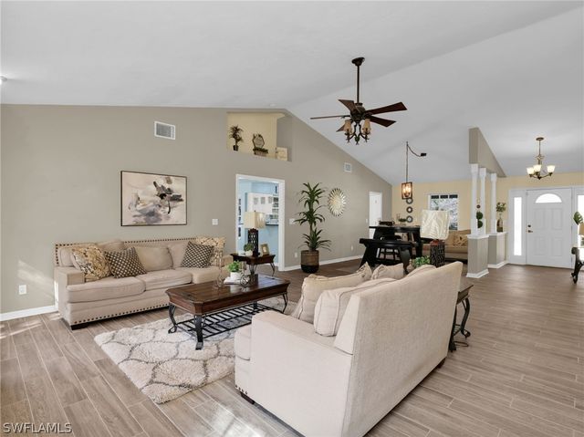 1712 Frontier CIR, Labelle, FL 33935