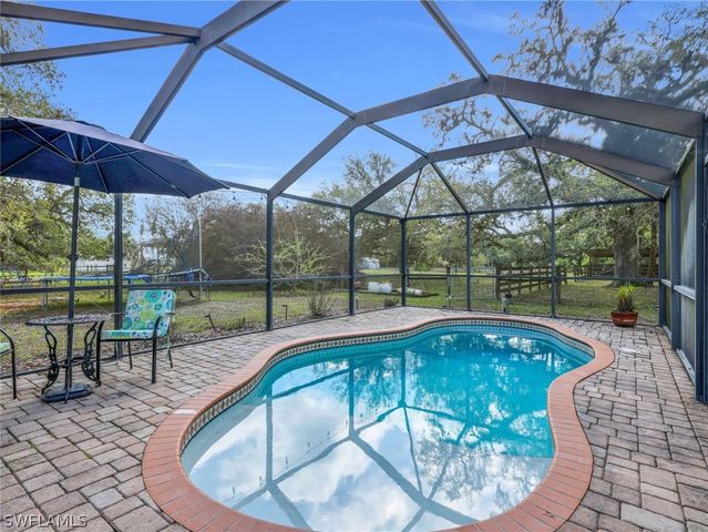 1712 Frontier CIR, Labelle, FL 33935