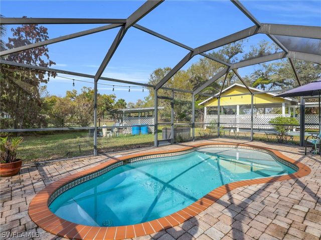 1712 Frontier CIR, Labelle, FL 33935