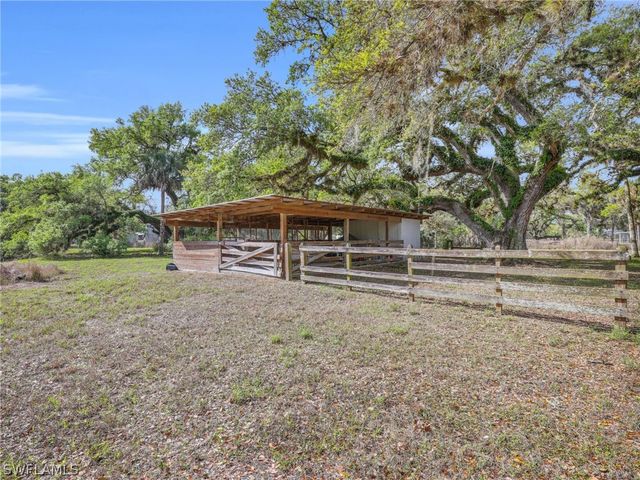 1712 Frontier CIR, Labelle, FL 33935