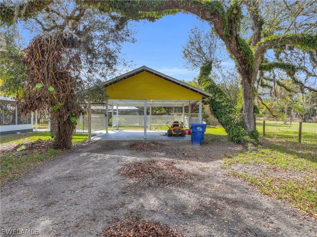 1712 Frontier CIR, Labelle, FL 33935