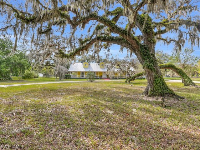 1712 Frontier CIR, Labelle, FL 33935