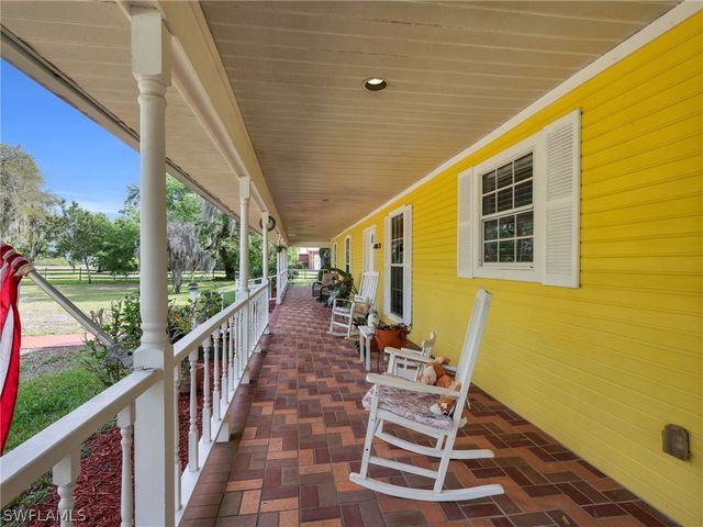 1712 Frontier CIR, Labelle, FL 33935