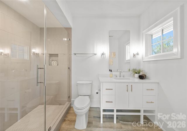 2610 Sedley Road, Charlotte, NC 28211