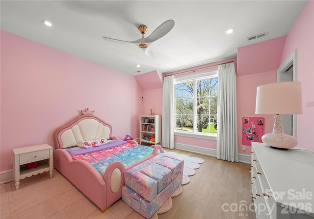 2610 Sedley Road, Charlotte, NC 28211