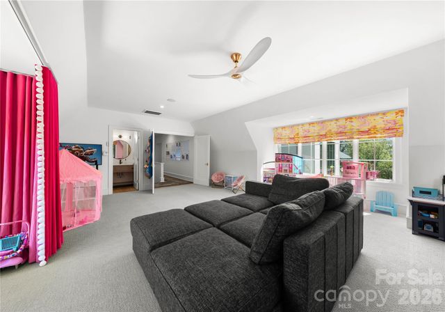 2610 Sedley Road, Charlotte, NC 28211