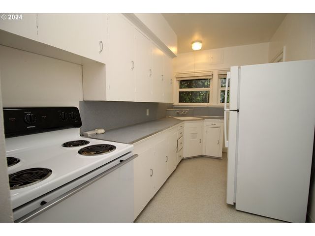 1805 Ne 8TH Ave, Portland, OR 97212