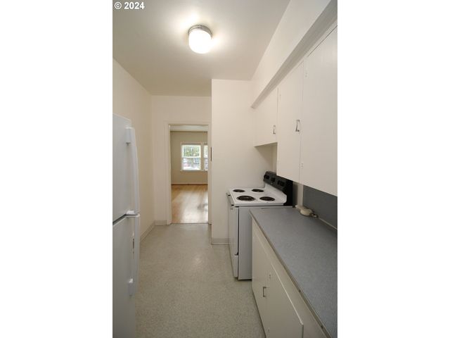 1805 Ne 8TH Ave, Portland, OR 97212