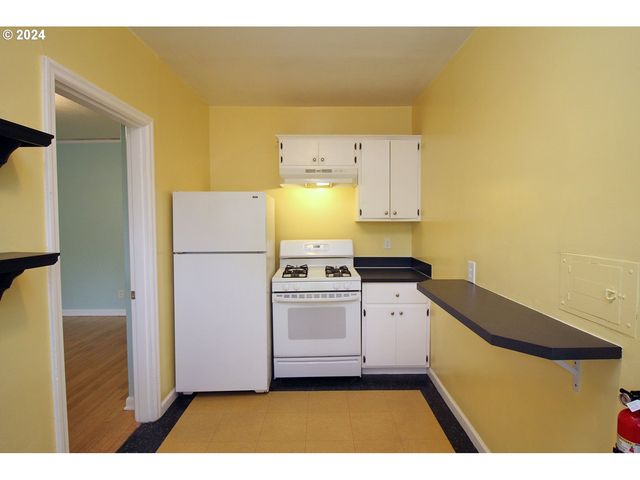 1805 Ne 8TH Ave, Portland, OR 97212