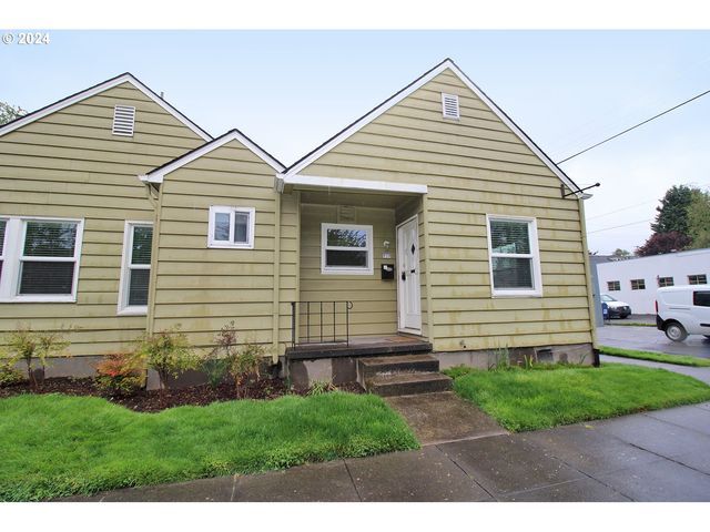 1805 Ne 8TH Ave, Portland, OR 97212