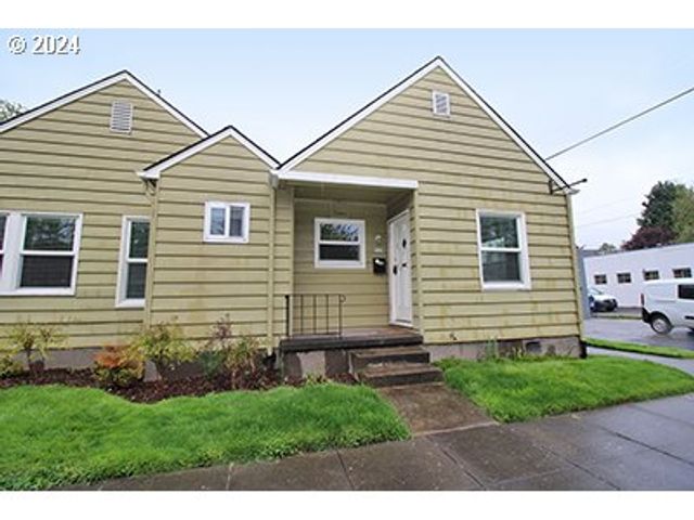 1805 Ne 8TH Ave, Portland, OR 97212