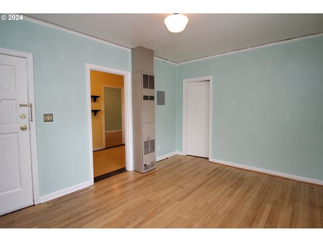 1805 Ne 8TH Ave, Portland, OR 97212