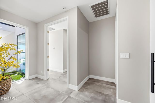4008 N 34TH Street, Phoenix, AZ 85018