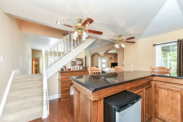 7641 S 500 W, Trafalgar, IN 46181