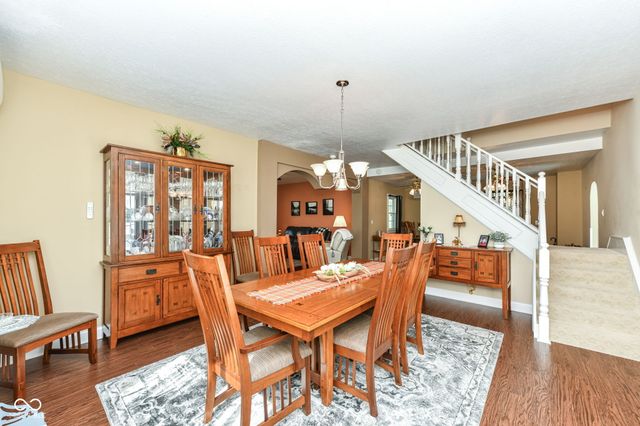 7641 S 500 W, Trafalgar, IN 46181