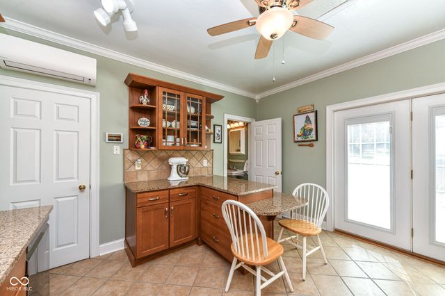 7641 S 500 W, Trafalgar, IN 46181