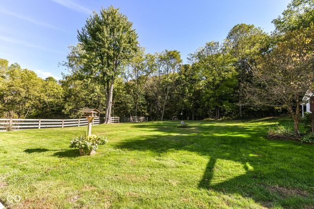 7641 S 500 W, Trafalgar, IN 46181