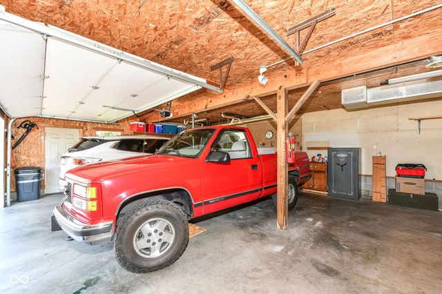 7641 S 500 W, Trafalgar, IN 46181