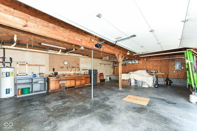 7641 S 500 W, Trafalgar, IN 46181